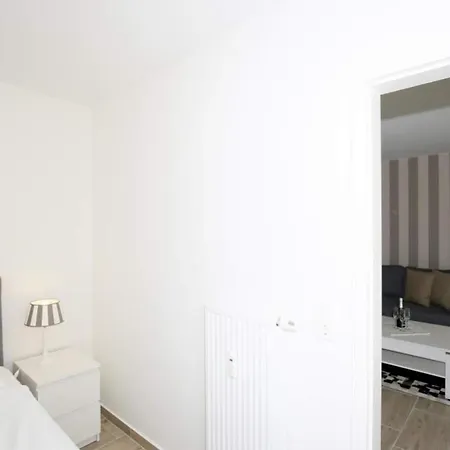 Apartament Dr-ross-strasse 25, App 6